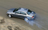 Jaguar S-Type V8 drifting