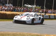 2019 Porsche 911 RSR on the Goodwood hillclimb