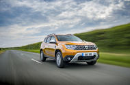 Dacia Duster Comfort TCe 100 4x2 driving - front