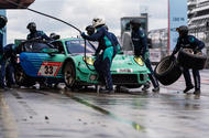 99 porsche 911 gt3 r falken front quarter pit stop