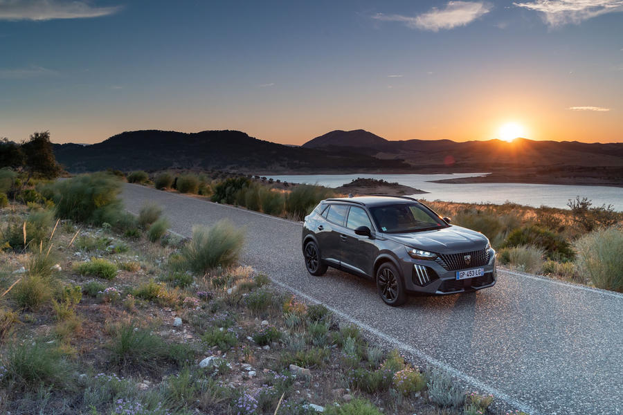 Peugeot e-2008 GT 2023 first drive