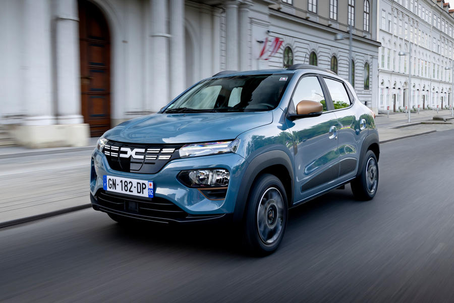 Dacia Spring front quarter driving