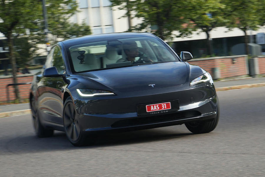 Tesla Model 3 facelift front cornering