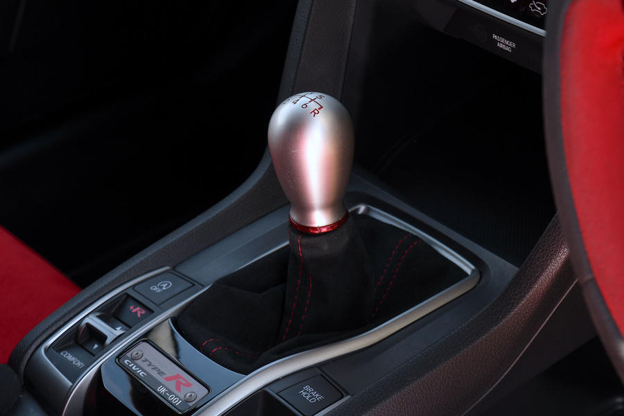 Honda Civic Type R gear shifter