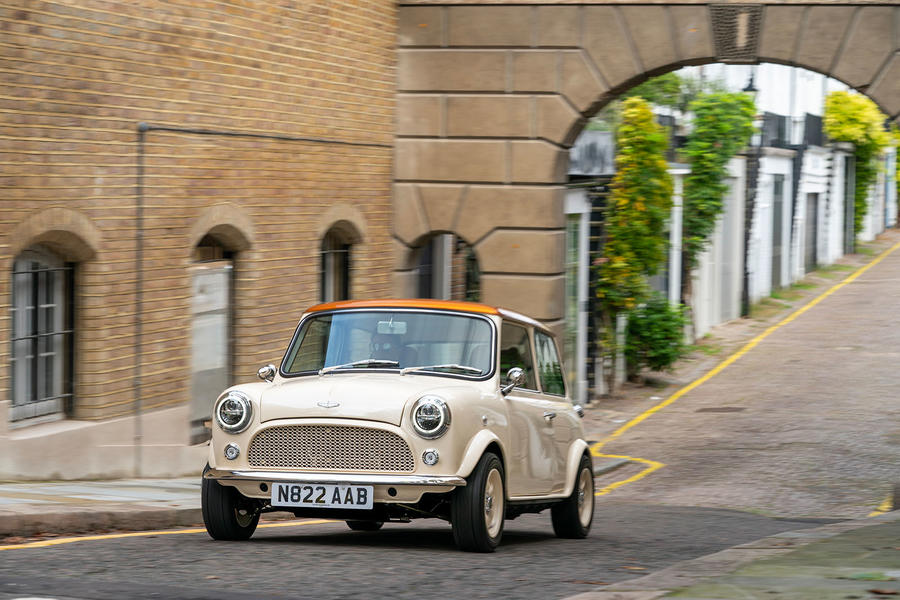 DBA Mini eMastered driving – front quarter