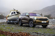 Skoda Kodiaq towing boat