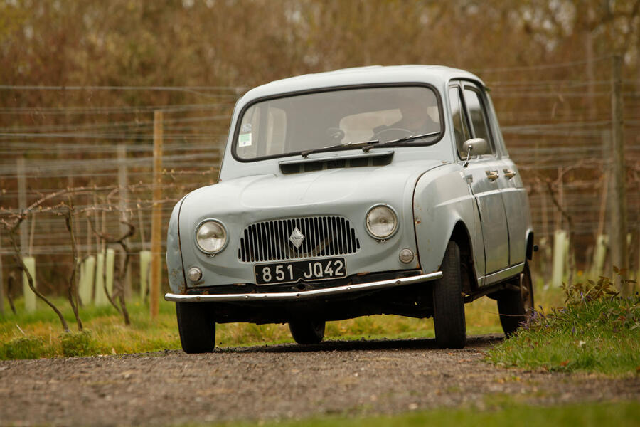 Renault 4 front turning